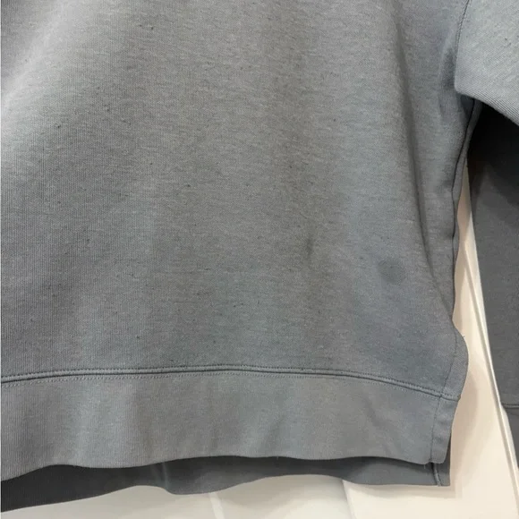 Uniqlo Light Gray Hoodie - Picture 4 of 5